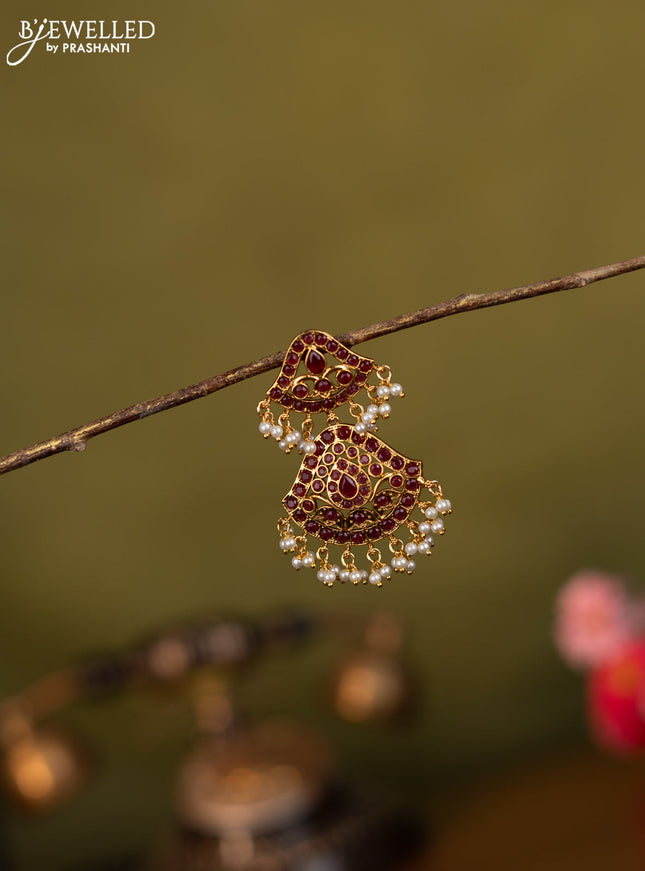 Antique jada billai with kemp stones and pearl hangings