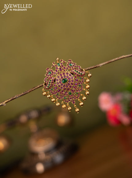 Antique jada billai peacock design with kemp stones and golden beads hanging