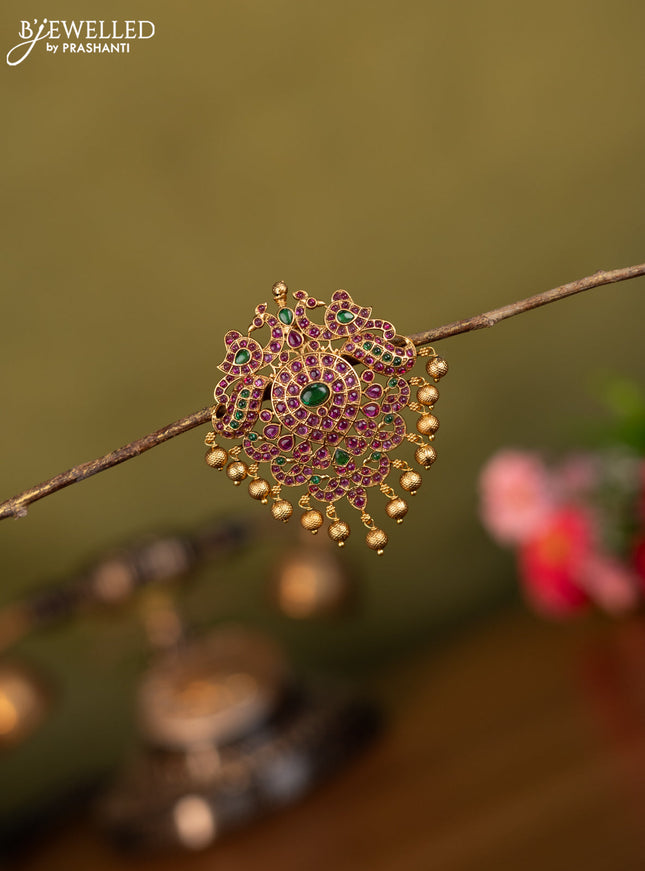 Antique jada billai peacock design with kemp stones and golden beads hanging