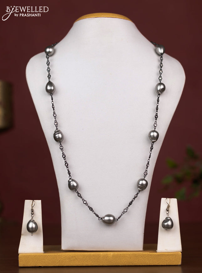 Pearl grey and cz stone maala