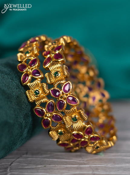 Antique bangle floral design with kemp stones