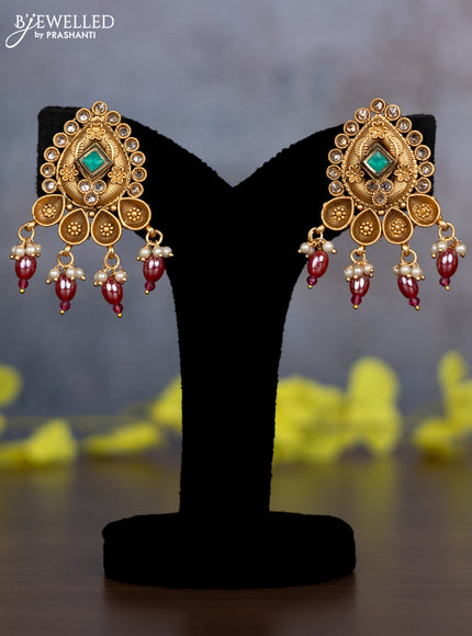 Pearl necklace with emerald & cz stones and pearl & pink beads hanging