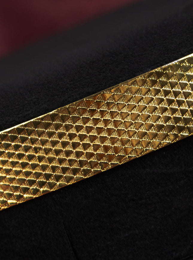 Antique hip blet with self embosse design