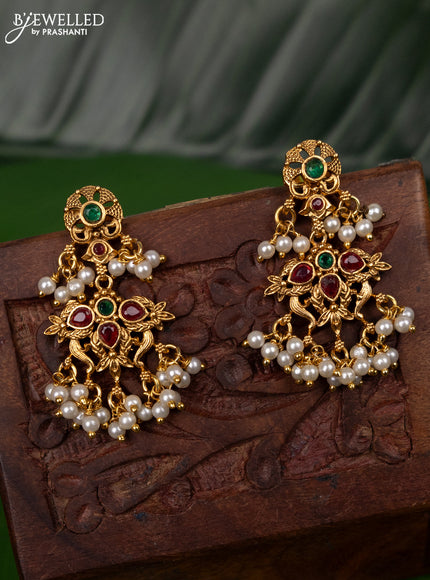 Antique earring with kemp stones and pearl hangings