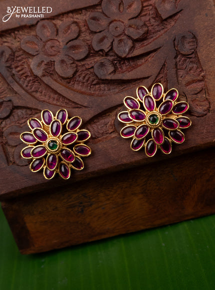 Antique screw type earring floral design with kemp stones