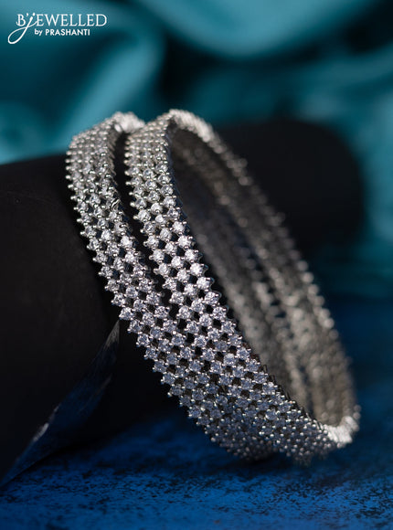 Zircon bangle with cz stones