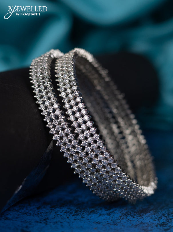 Zircon bangle with cz stones