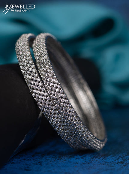 Zircon bangle with cz stones