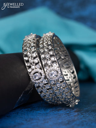Zircon bangle with cz stones