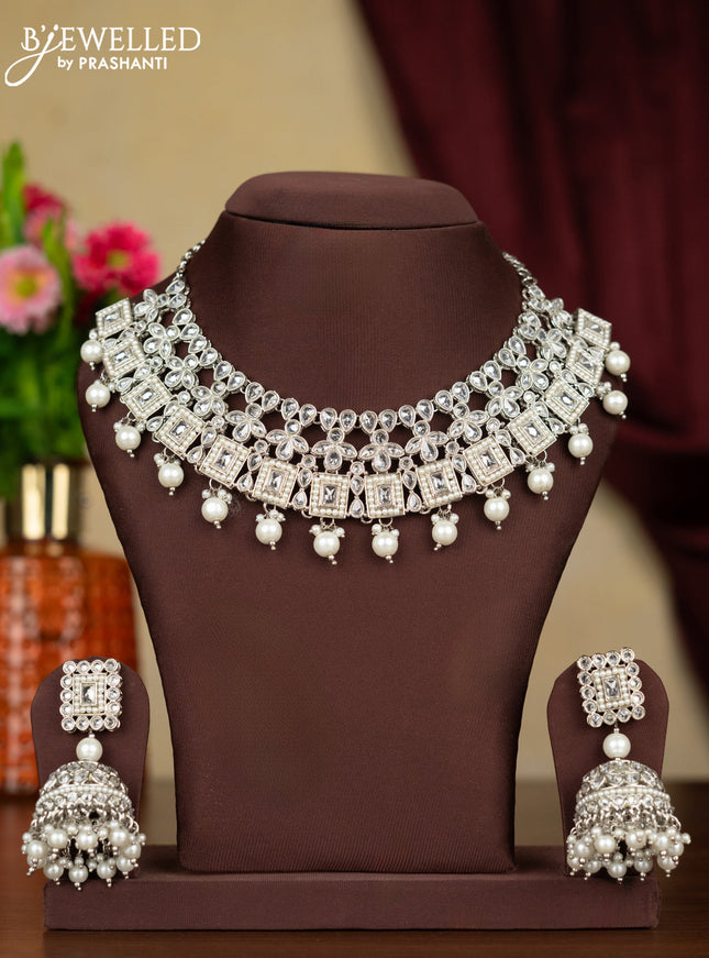 Kundan necklace with pearl hangings