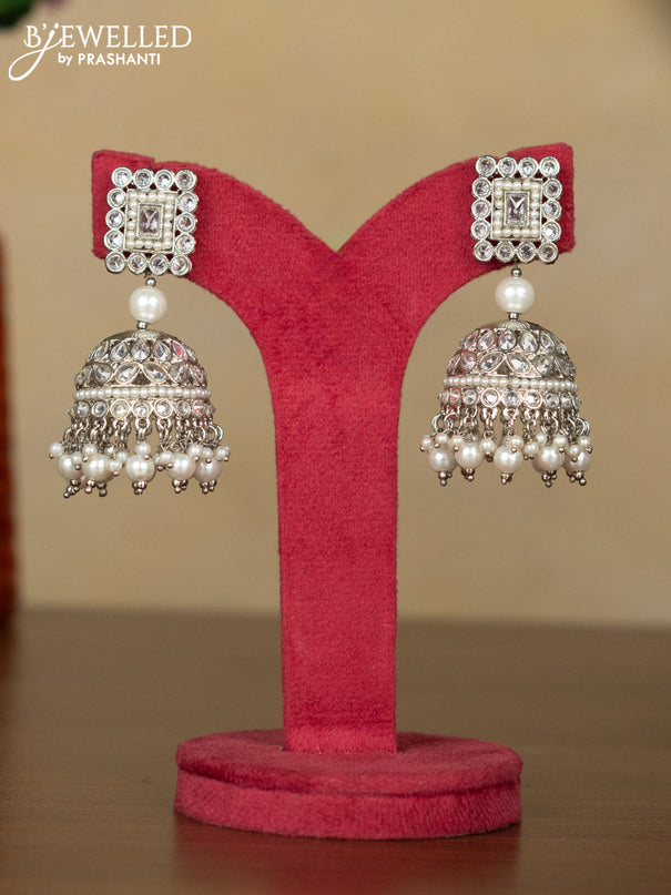Kundan necklace with pearl hangings