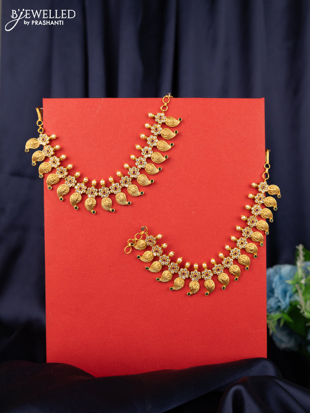 Antique maatal with maanga pattern kemp & cz stones