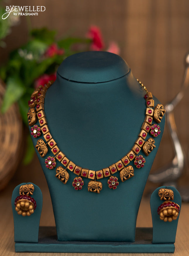 Terracotta elephant design with pink kemp kundan stone necklace