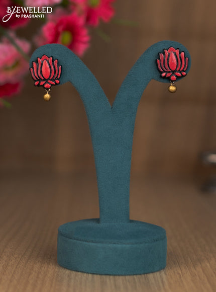 Terracotta pink kemp necklace with floral pendant and hangings