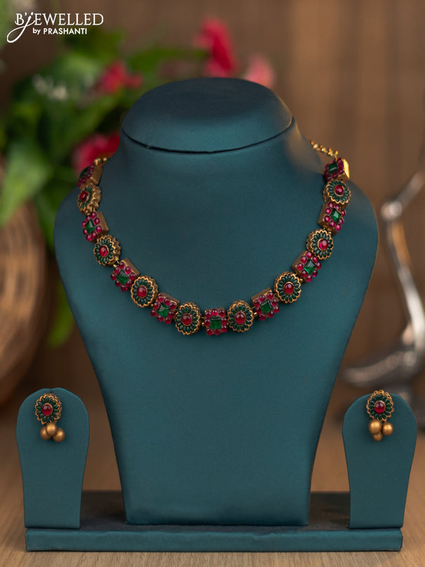 Terracotta floral design with kemp and pearl hangings