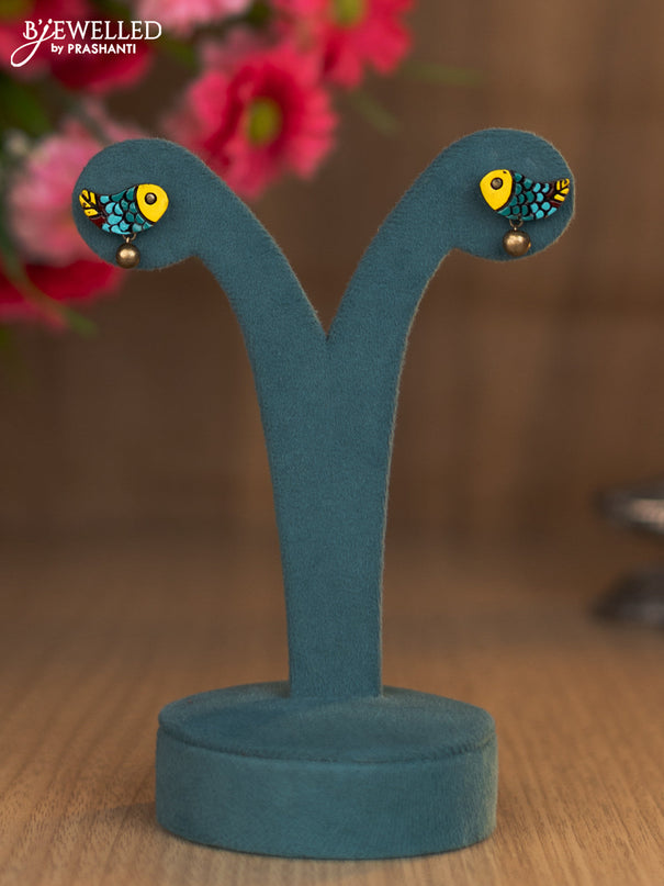 Teracotta necklace with fish design pattern and golden beads hangings