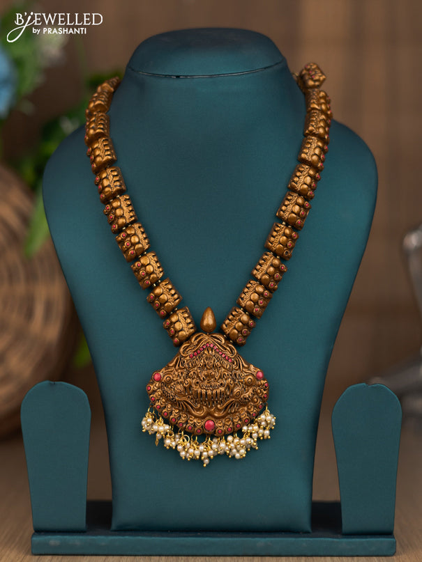 Terracotta necklace with lakshmi pendant and pearl hangings without earring