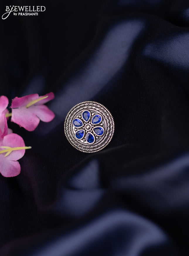 Oxidised ring with sapphire stones