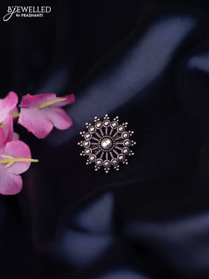 Oxidised ring with simple design
