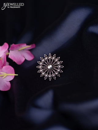 Oxidised ring with simple design