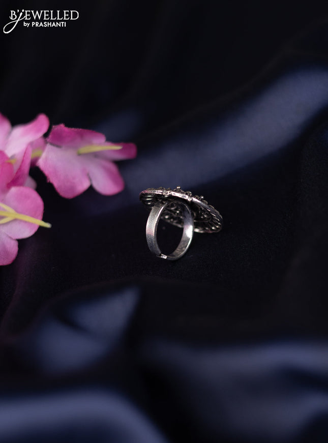 Oxidised ring with floral design