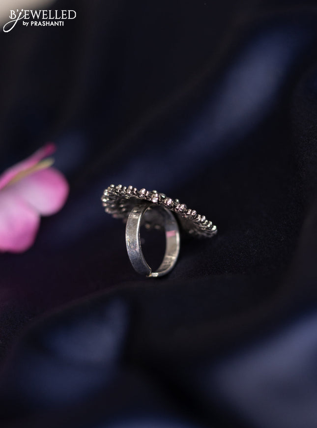 Oxidised ring with simple design