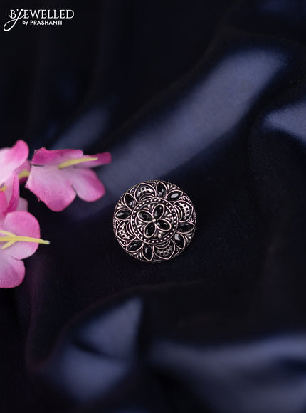 Oxidised ring with black stones
