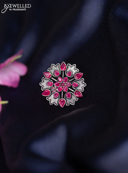 Oxidised ring with ruby stones