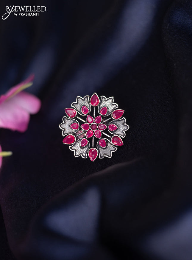 Oxidised ring with ruby stones