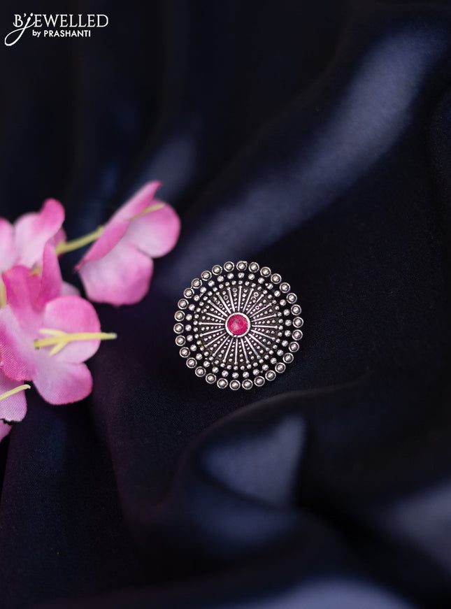 Oxidised ring with ruby stones