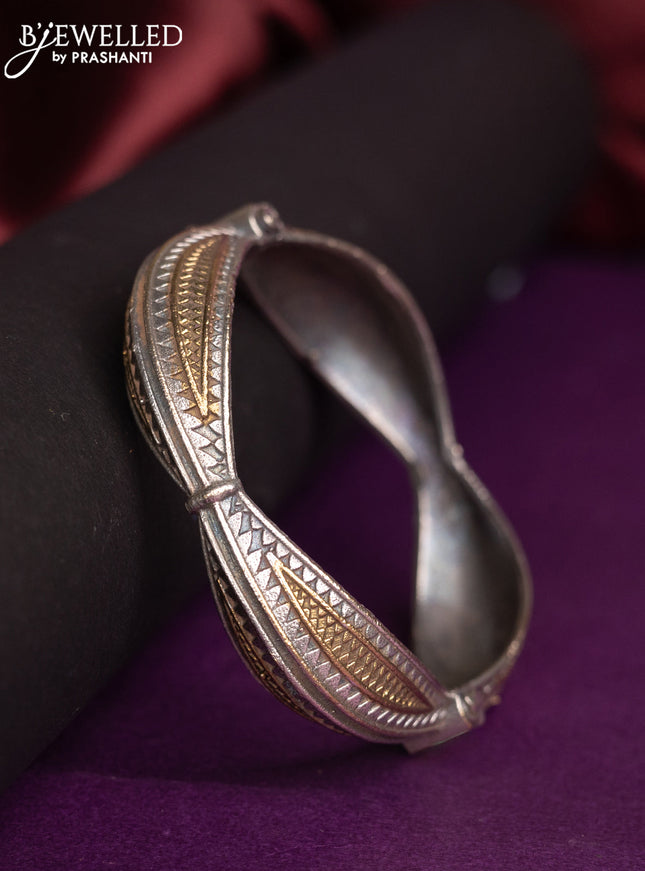 Oxidised kada type bangles