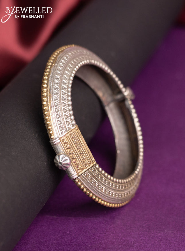 Oxidised sun design screw type bangles