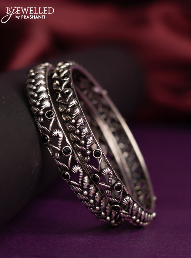 Oxidised bangle with black stones