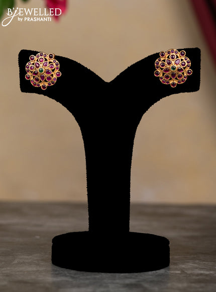 Antique necklace with kemp stones and golden beads hangings