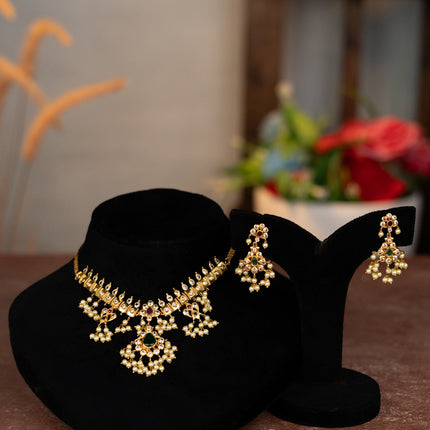 Collection image for: Antique Choker