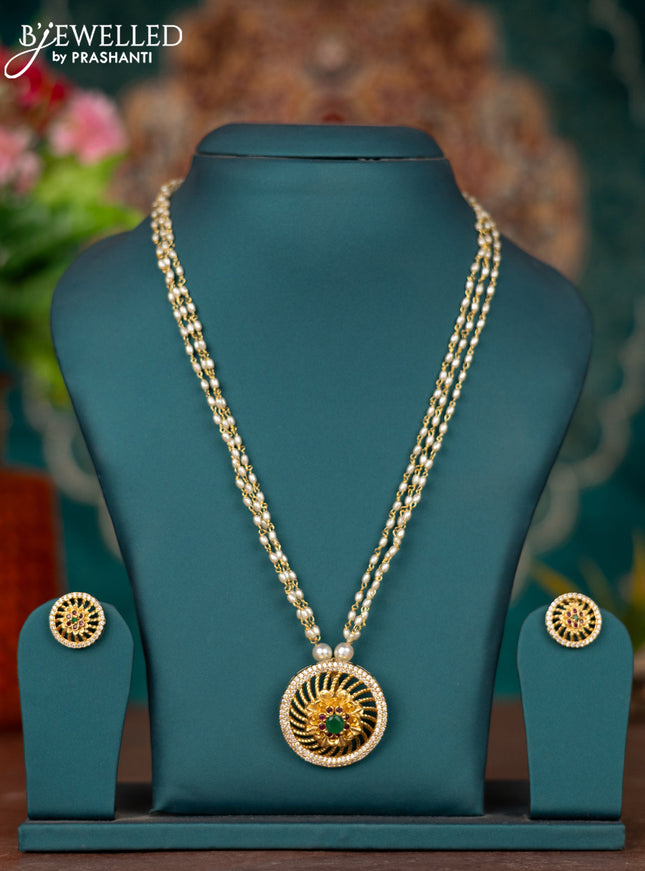 Pearl necklace with kemp and cz stones