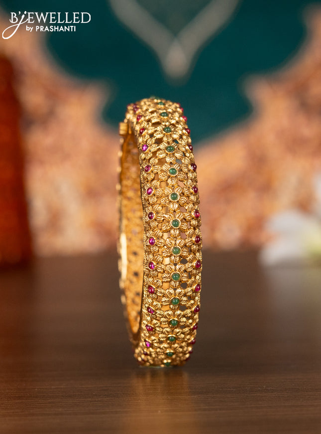 Antique screw type bangles floral design with kemp stones