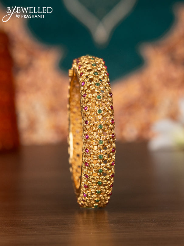 Antique screw type bangles floral design with kemp stones