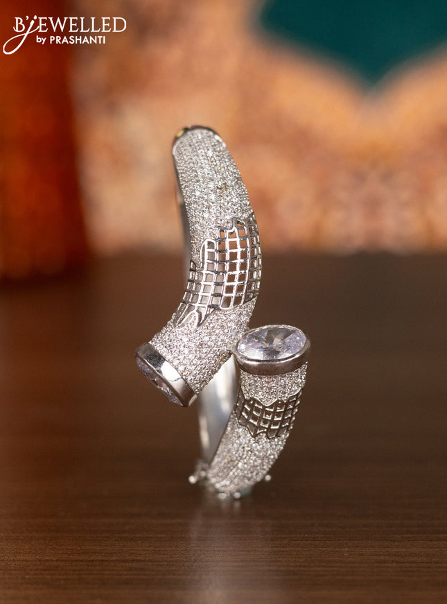 Zircon bracelet with cz stones