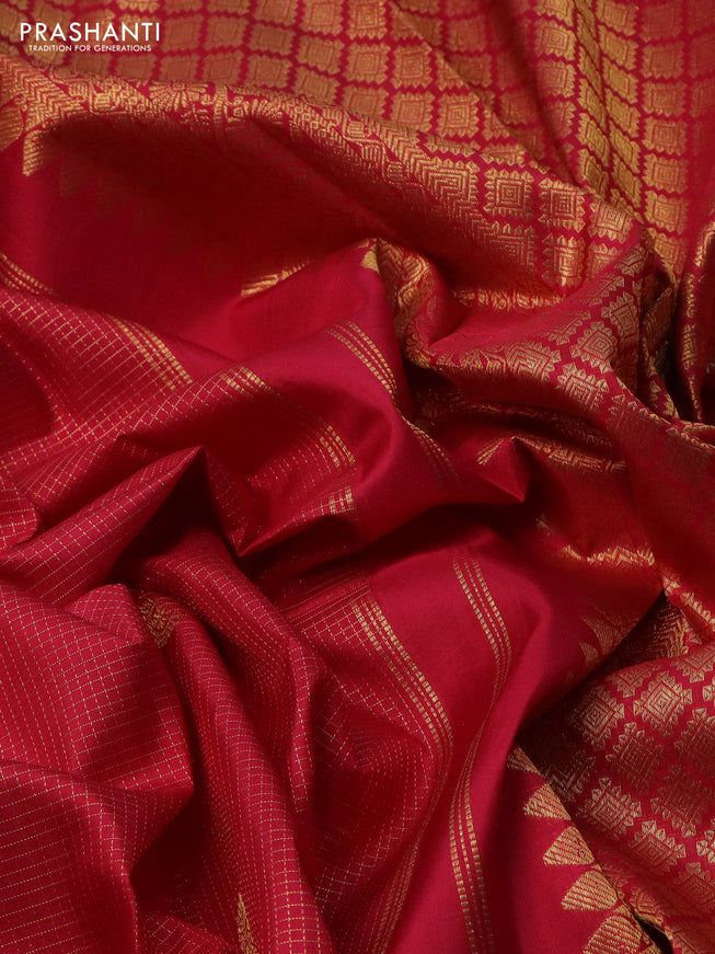 Pure kanchipuram silk saree pink with allover small zari checks & buttas and annam zari woven border