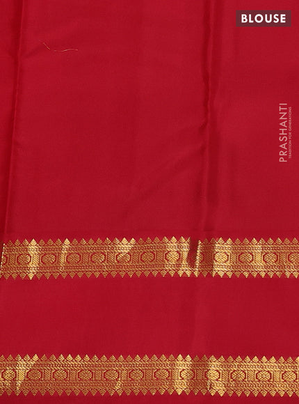 Pure kanchipuram silk saree green and red with allover vairaosi pattern & zari buttas and rettapet zari woven korvai border