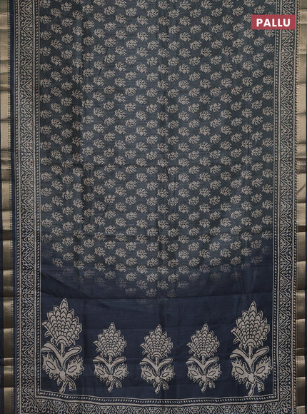 Semi tussar saree grey with allover butta prints and zari woven border