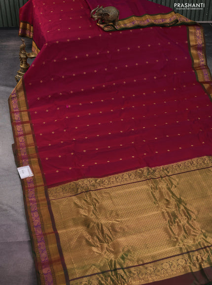 Gadwal silk cotton saree dark magenta pink and dual shade of green with zari woven buttas and zari woven border