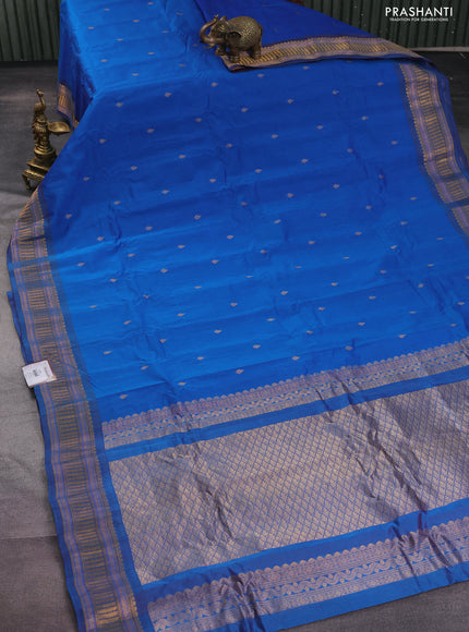 Gadwal silk cotton saree blue and dual shade of maroon with zari woven buttas and zari woven border