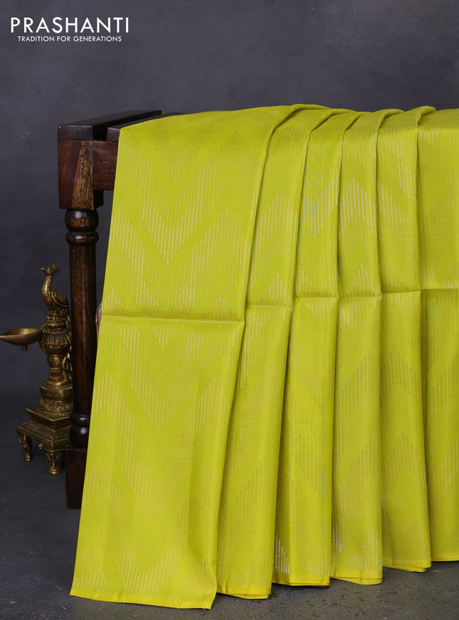 Kanchipuram soft silk saree light green and deep maroon with allover zig zag zari weaves in borderless style