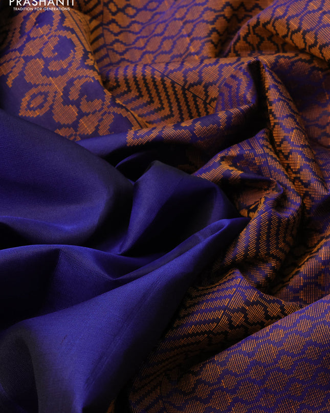 Pure soft silk saree navy blue with plain body and temple woven border