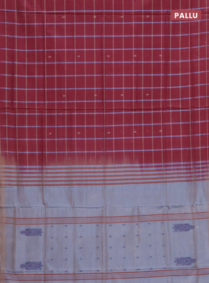 Banana pith saree maroon and dual shade of grey with allover checked pattern and piping border