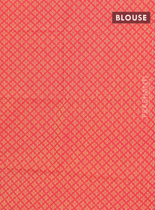 Chettinad cotton saree dual shade of green and red with allover checked pattern and temple disign zari woven border