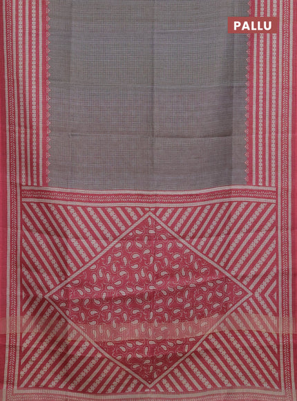 Chappa saree grey and mauve pink with allover small zari checked pattern and printed border