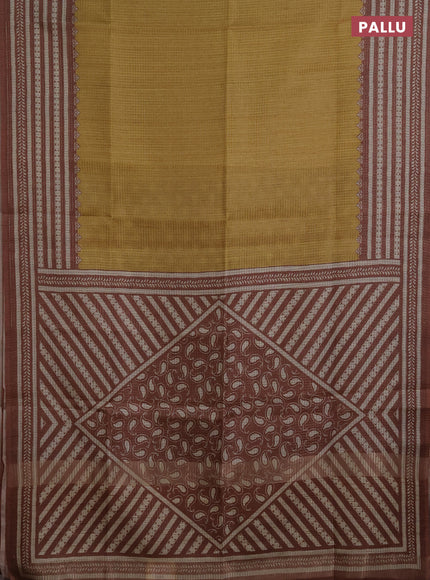 Chappa saree mustard shade and brown with allover small zari checked pattern and printed border